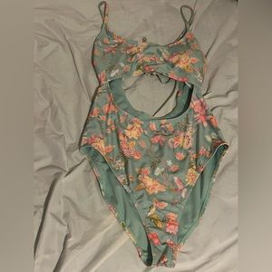 Floral bikini/swimsuit